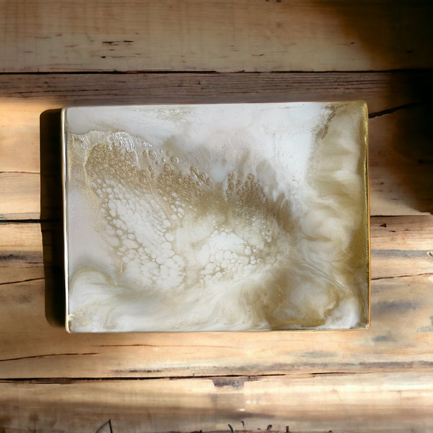 Placemat | Centrepiece | Gold & White Resin | On Wooden base