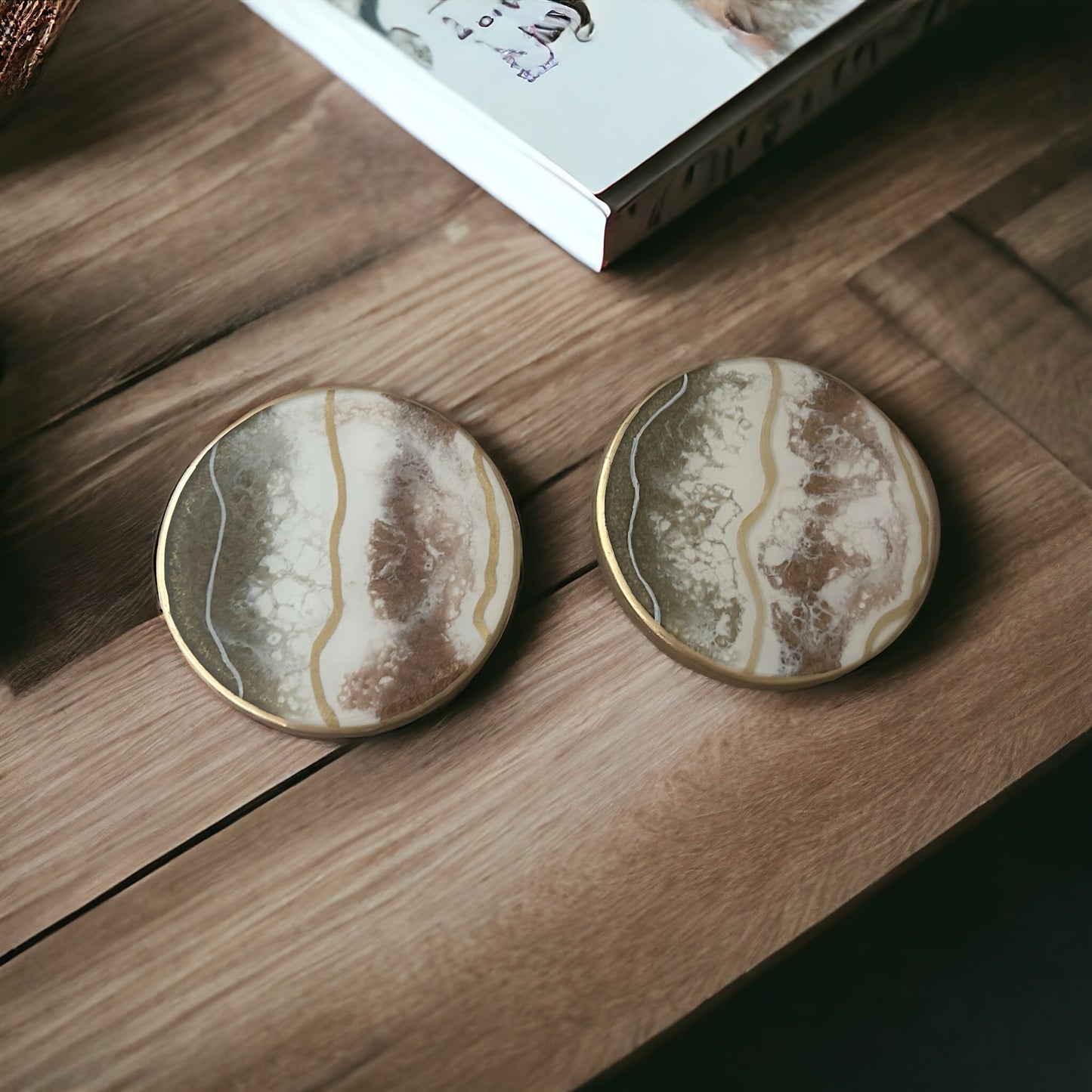 Round Coaster | Gold & Copper in White Resin | Circular wooden base