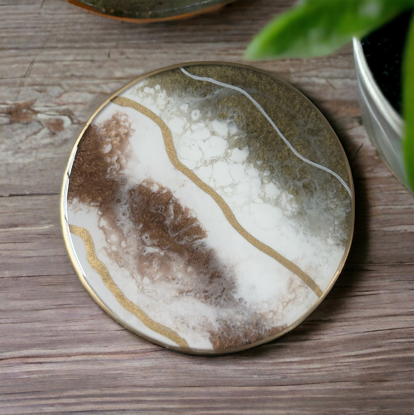 Round Coaster | Gold & Copper in White Resin | Circular wooden base