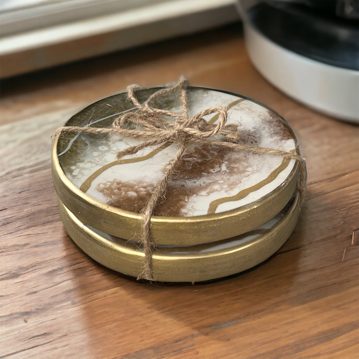 Round Coaster | Gold & Copper in White Resin | Circular wooden base