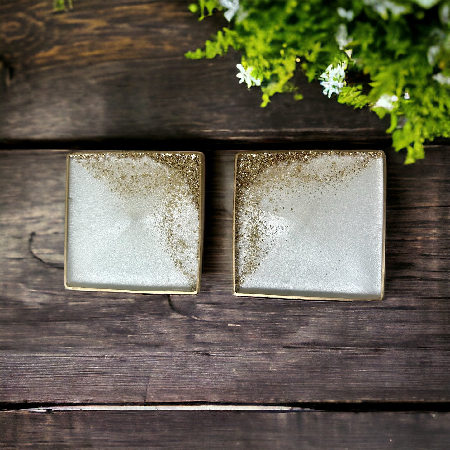 Square Coaster | Gold glitter & Cream Resin | Corner design