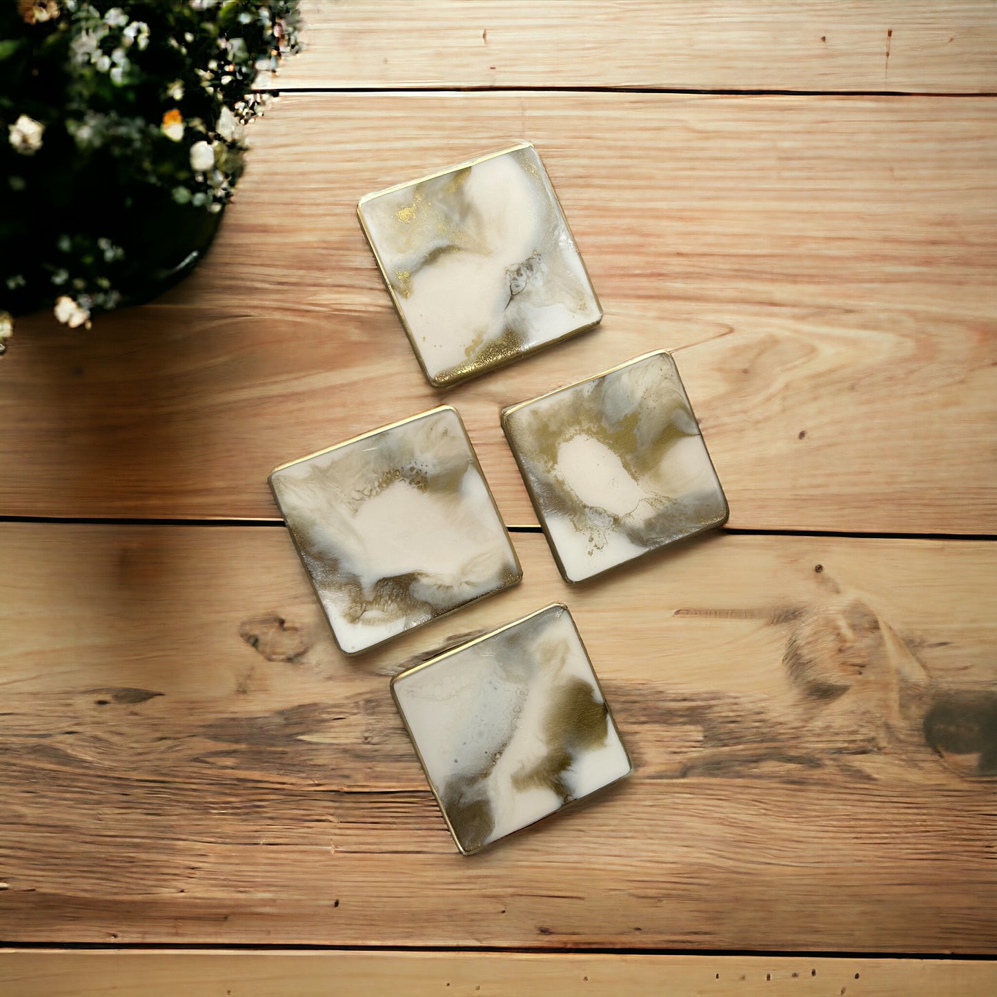 Square Coaster | Gold & White Resin | on wood | Marble design